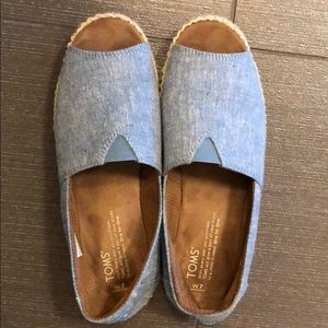 TOMS shoes